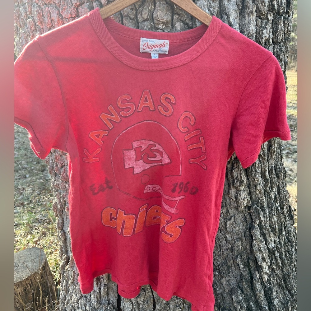 ⭐️Junk Food KC Chiefs Vintage Look T-Shirt in size S